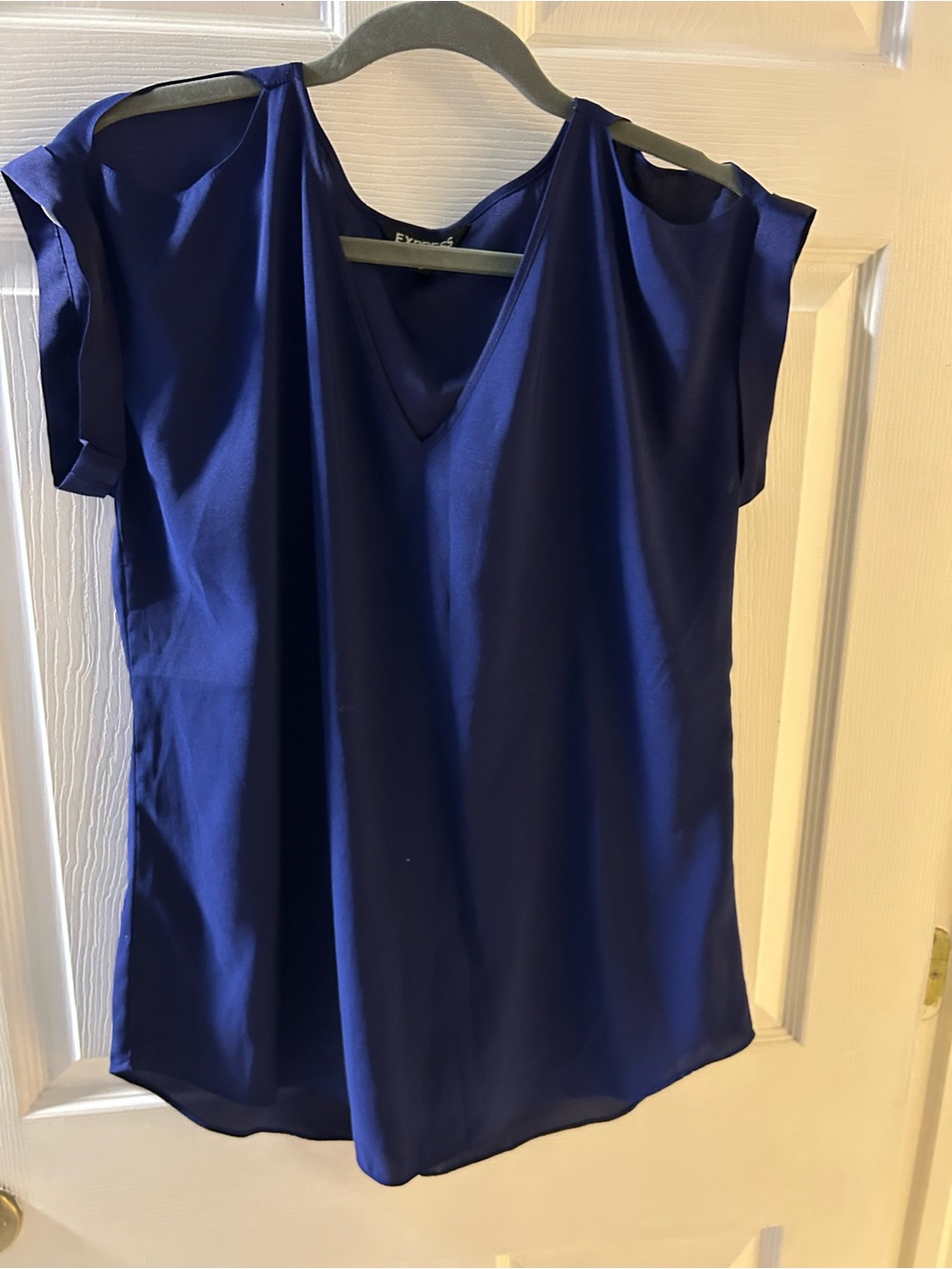royal blue Express women's v-neck blouse short Sleeved Size Medium